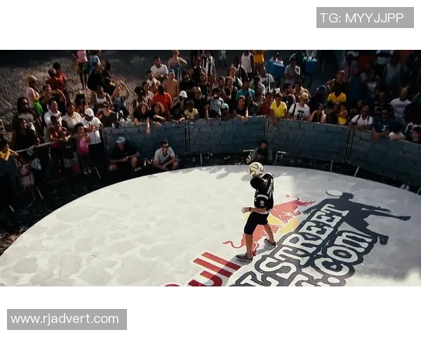 陈亚光的花式足球之旅探索技巧与创意的完美结合